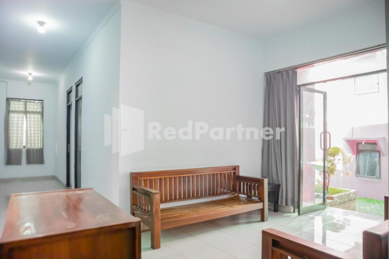 Oyo 2770 Zleepy Wisma Khazri Bogor Exterior foto