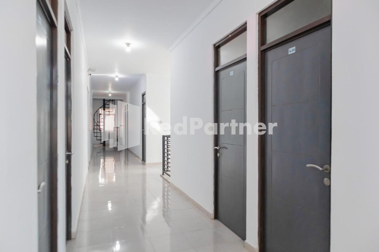 Oyo 2770 Zleepy Wisma Khazri Bogor Exterior foto
