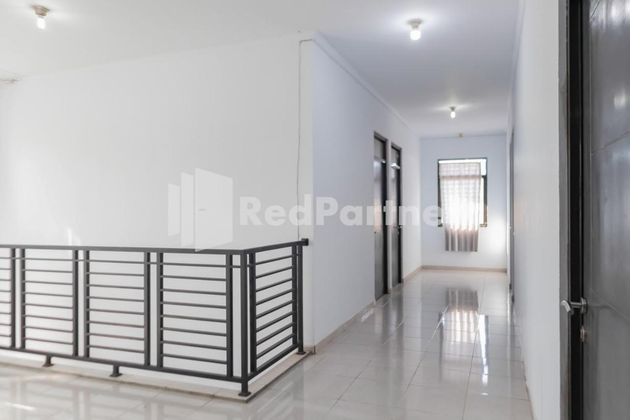 Oyo 2770 Zleepy Wisma Khazri Bogor Exterior foto