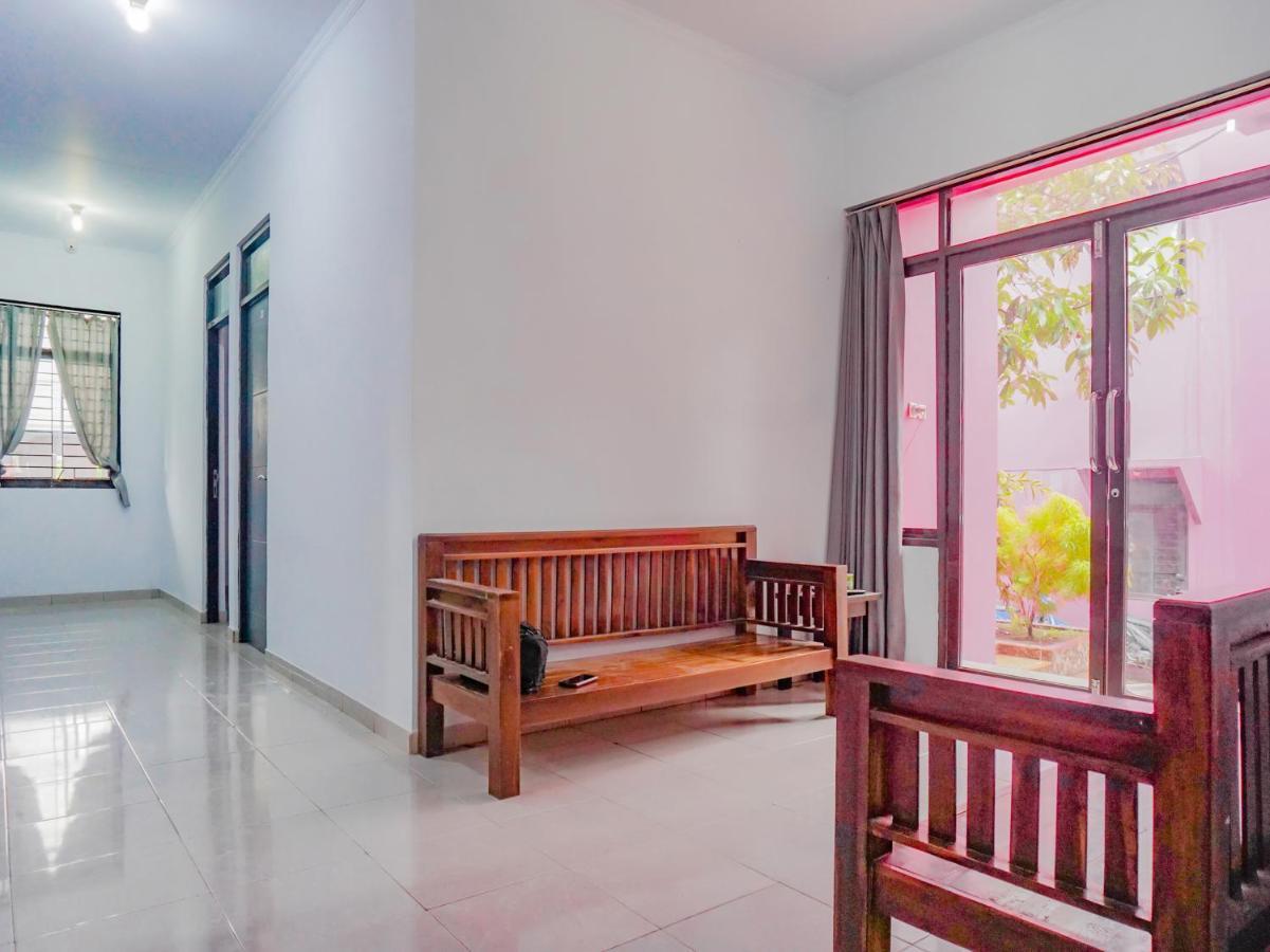 Oyo 2770 Zleepy Wisma Khazri Bogor Exterior foto
