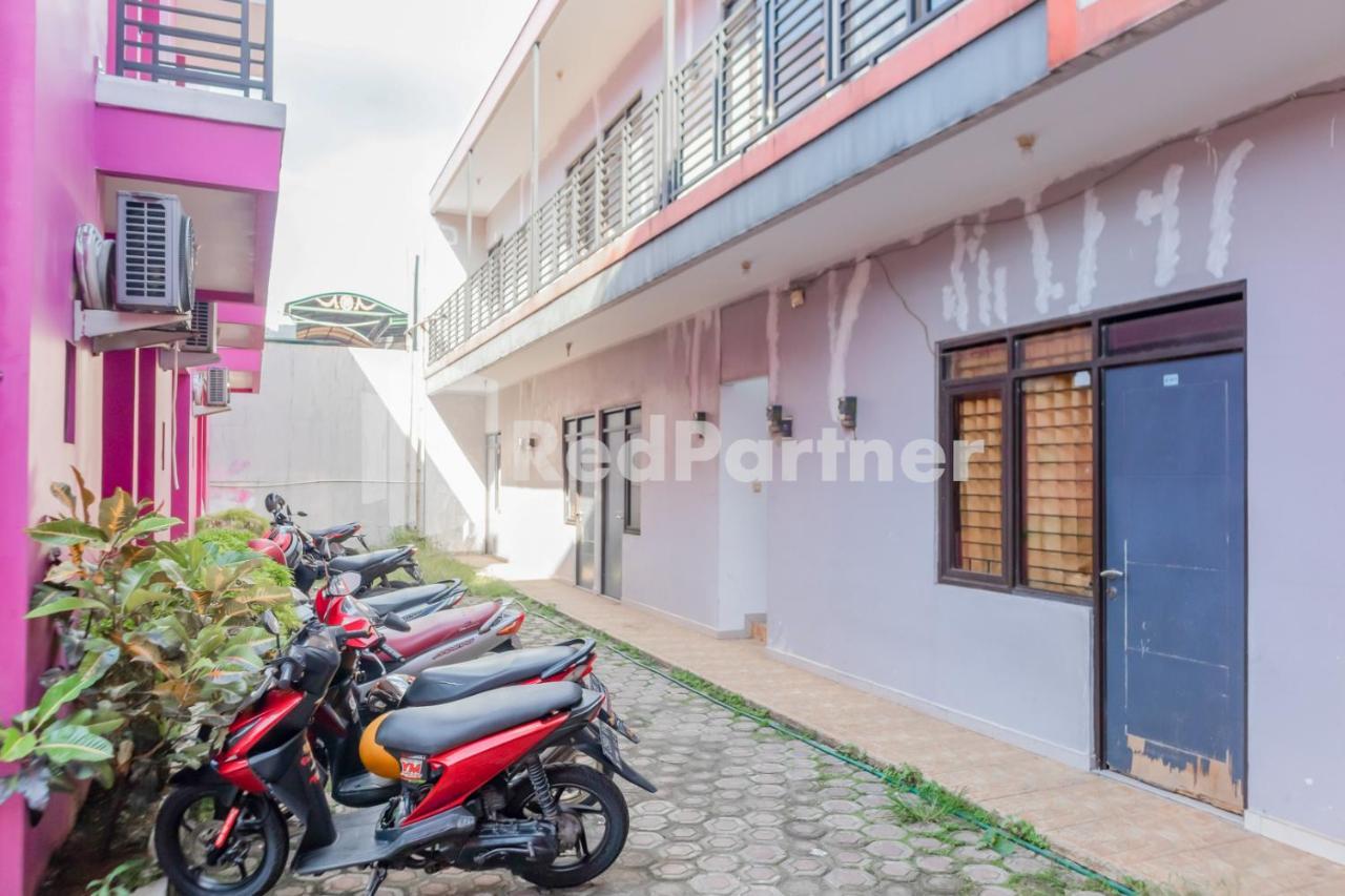 Oyo 2770 Zleepy Wisma Khazri Bogor Exterior foto